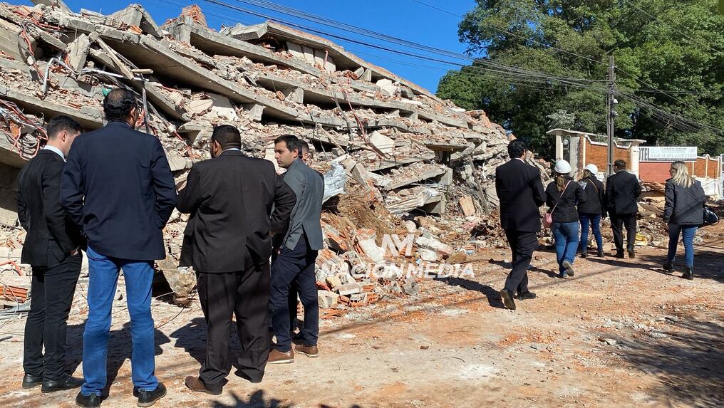 Los integrantes de la comisión listaron una serie de irregularidades detectadas tras el estudio de los planos. Foto: Rocío Gómez/NM