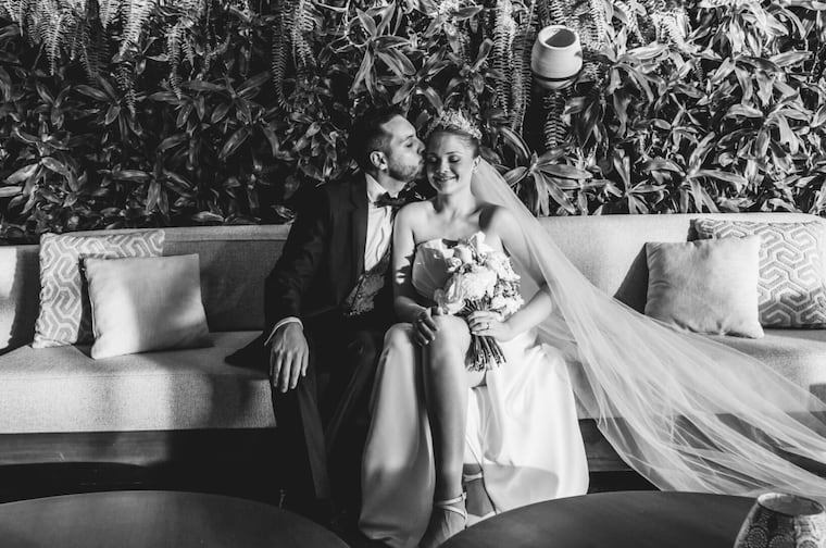 Fátima Fernández y Alejandro Ramírez ya son marido y mujer. Foto: Javier Vera