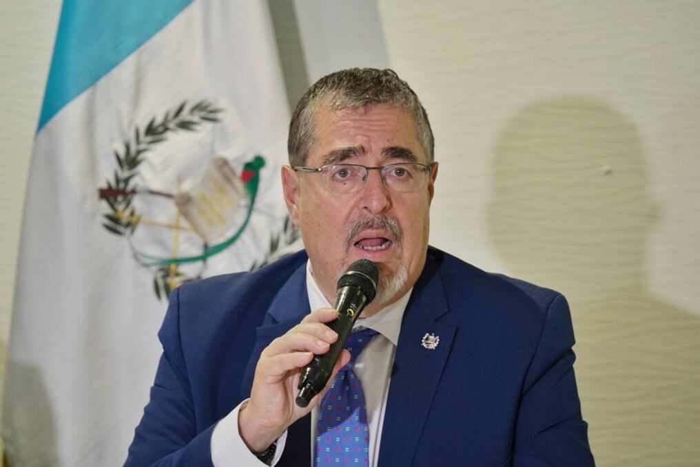 Bernardo Arévalo exigió la renuncia de la fiscal general Consuelo Porras, un fiscal y un juez por orquestar un supuesto plan de golpe de Estado. Foto: @BArevalodeLeon