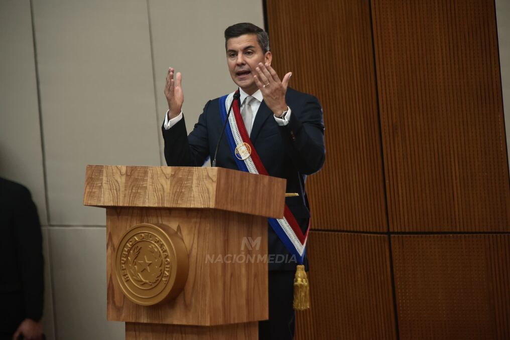 El mandatario aseguró que el Paraguay apunta a lograr el grado de inversión de parte de las otras dos calificadoras. Foto: Eduardo Velázquez