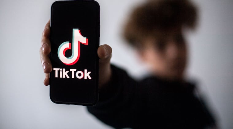 La propuesta fue presentada en el Senado y establece medidas técnicas más específicas y regulatorias orientadas a prevenir el acceso menores a plataformas digitales. Foto: Ilustrativa. Paraguay busca prohibir que menores de 16 años accedan a redes sociales