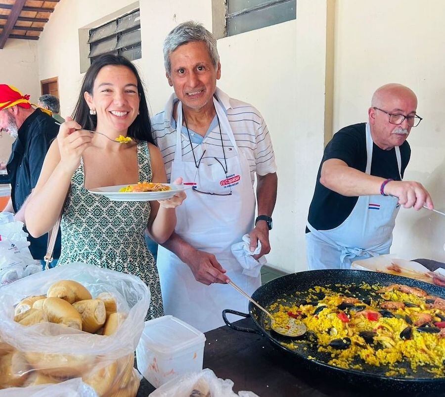 En la verbena de Sant Joan del Centre Català y Casa España se ofrecerán comidas típicas paraguayas y españolas