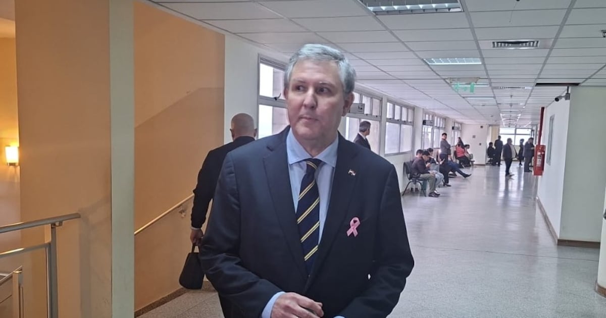 Filizzola no logra justificar sus chicanas en medio de nerviosismo