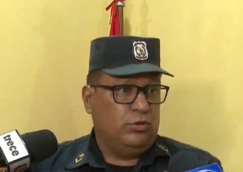 El subcomisario Gustavo Paiva valoró la colaboración de los vecinos, aunque ya nada se pudo hacer para salvarle la vida a la menor. Foto: Captura de video