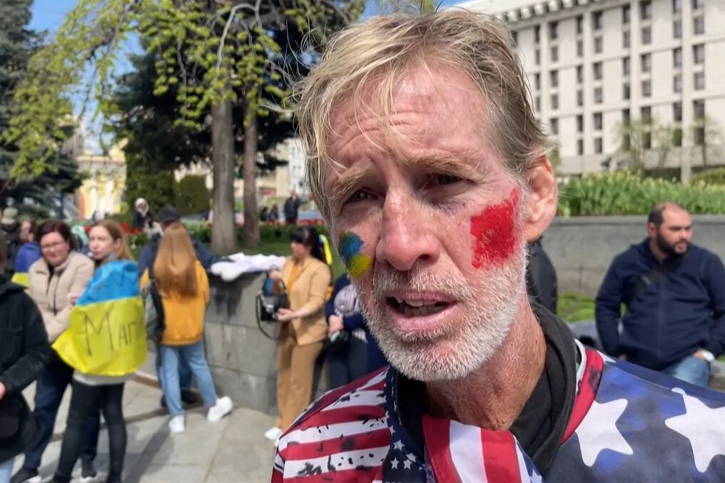 Ryan Wesley Routh hablando durante una entrevista en una manifestación del 16 de setiembre pasado. Foto: AFP