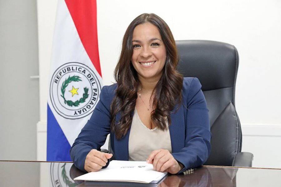 La viceministra de Capital Humano y Gestión, Andrea Picasso, afirmó que con el proyecto de ley de la carrera civil tampoco se encuentra en discusión la estabilidad laboral. Foto: Archivo