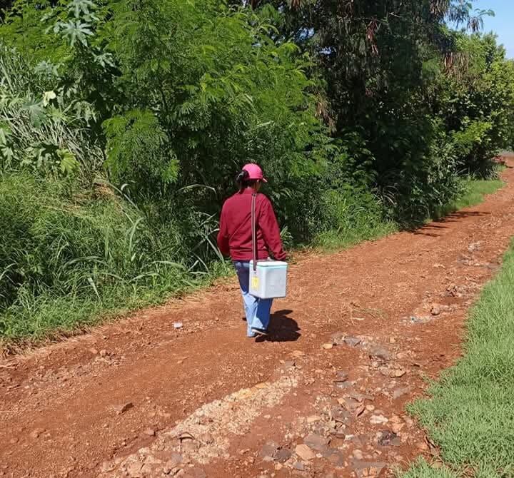 La visitas domiciliarias del personal de salud dentro de su territorio de atención permite la detección de casos como la desnutrición o completar esquemas de vacunación. Foto: Gentileza