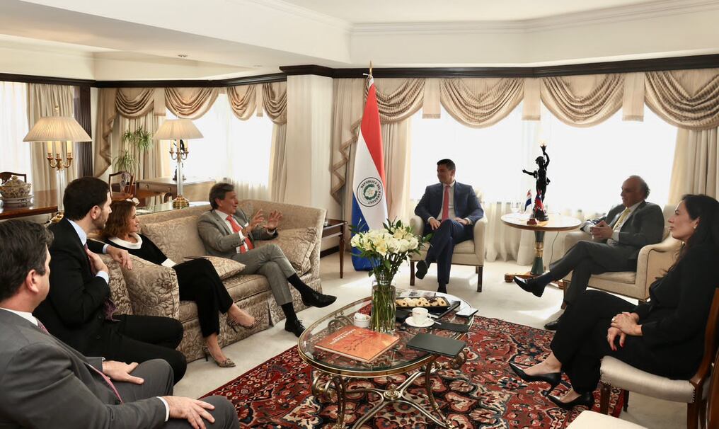 Una serie de sectores hasta pymes chilenas están interesadas en apostar al sistema de maquila que ofrece Paraguay, señalan. Foto: Gentileza Presidencia