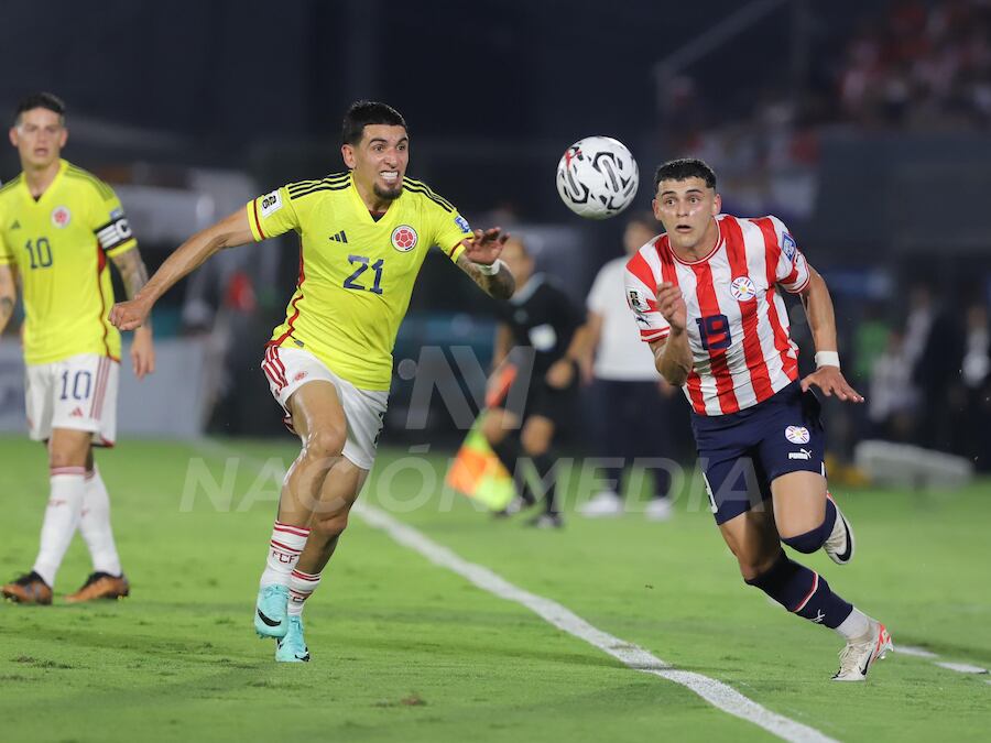 Ramón Sosa fue uno de los hombres más peligrosos por su velocidad en la ofensiva guaraní.FOTO: CARLOS JURI