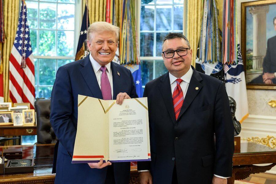 La Nación / Trump recibió al embajador Leite: “Inicia una nueva era de  sintonía política y cooperación”