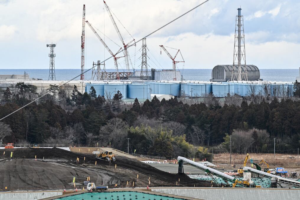 La central Fukushima Daiichi, donde varios reactores se fusionaron tras el tsunami de 2011, genera 100.000 litros diarios de agua contaminada. Foto: AFP