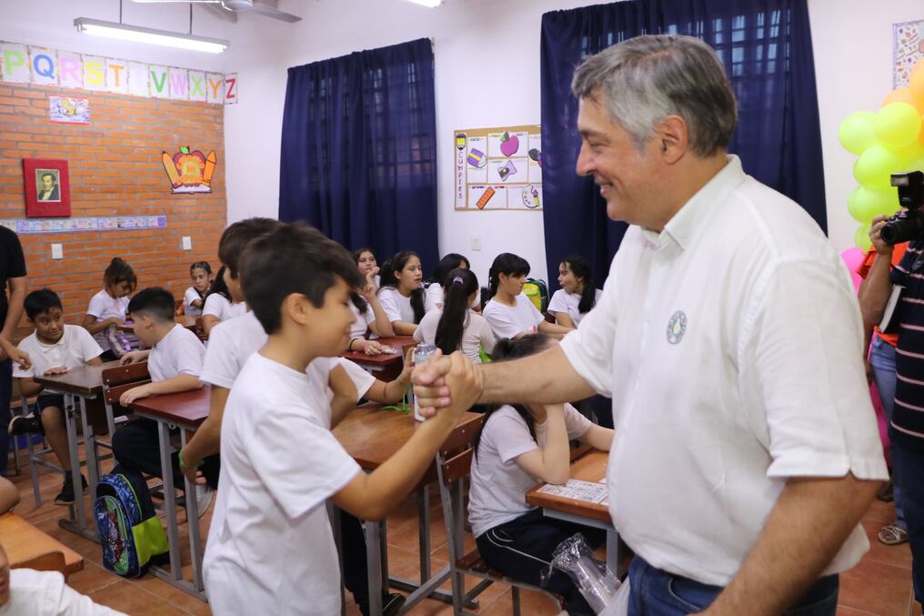 El nuevo desafío del gobierno es la construcción de nuevos colegios modelos que estarán ubicados en las cabeceras departamentales, dijo el ministro de Educación, Luis Ramírez. Foto: Gentileza