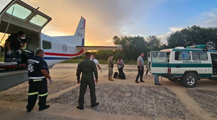Fuerza Aérea traslada más de 3.500 kilos de víveres a comunidades indígenas del Chaco Fuerza Aérea traslada más de 3.500 kilos de víveres a comunidades indígenas del Chaco