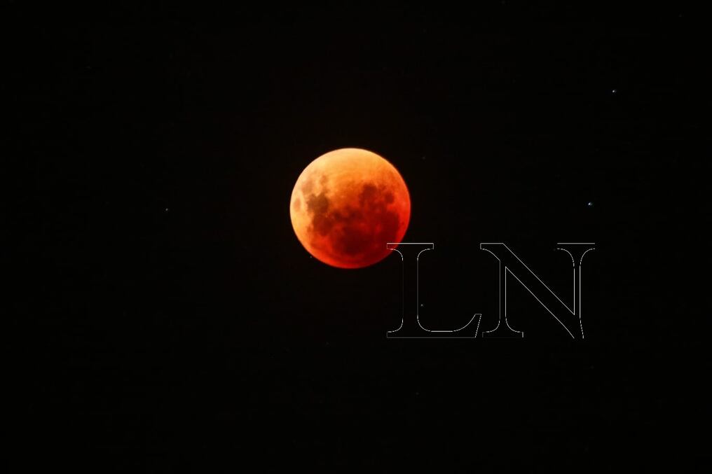 El eclipse tendrá una duración de más de seis horas, que arrancará pasada las 00:30. Foto: Eduardo Velázquez