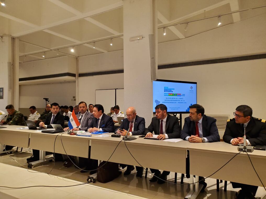 Este miércoles 30 de agosto en Santa Cruz de la Sierra (Bolivia), se llevó a cabo la reunión del equipo de la Comisión Acuerdo Hidrovía Paraguay- Paraná para tratar de derogar el peaje impuesto por argentina. Foto: Gentileza