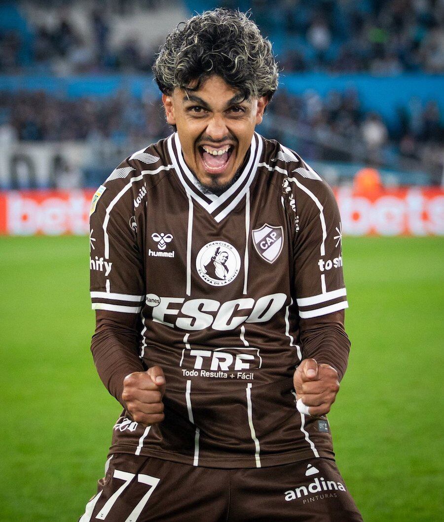 Ronaldo Martínez, jugador de Platense
