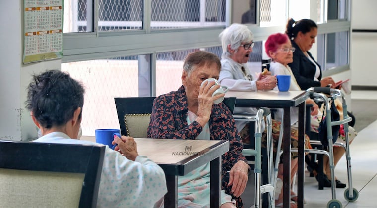 Vivir más, vivir mejor: el sistema que busca transformar la vejez en Paraguay Vivir más, vivir mejor: el sistema que busca transformar la vejez en Paraguay