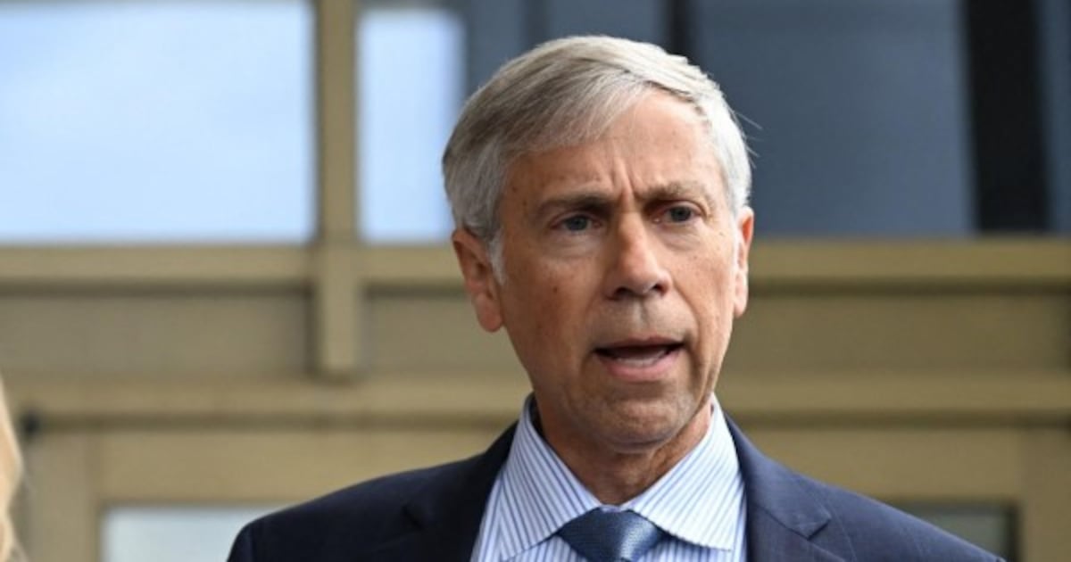 La Nación / El abogado de Maduro también defendió a Julian Assange ...