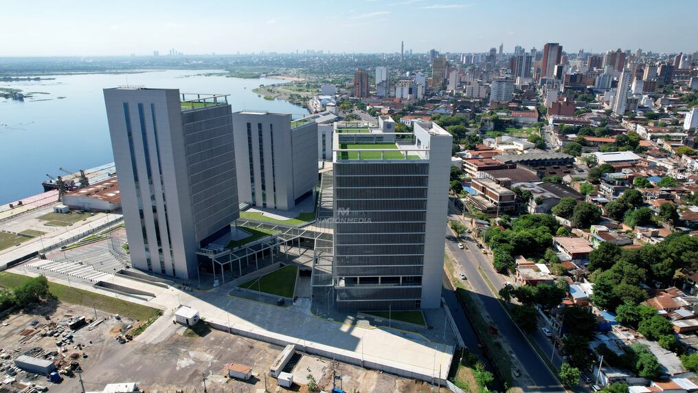 El futuro ministro de Hacienda, Carlos Fernández Valdovinos, habló sobre las bases que lograron solidificar la economía paraguaya. Foto: Christian Meza
