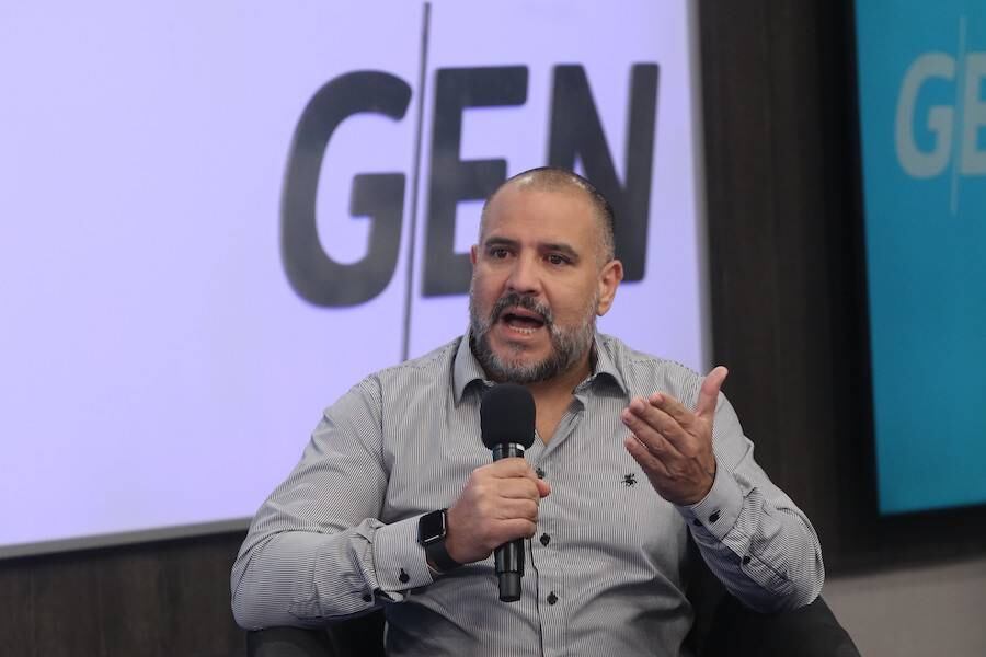 El doctor Carlos Morínigo, gerente de Salud del IPS, informó que se tiene un ránking de funcionarios del IPS que presentaron entre 30, 50 y 80 reposos en un año y con ausencias de 280 días. Foto: Archivo