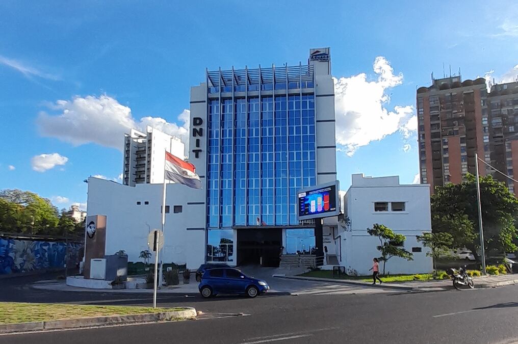 Mediante un arduo esfuerzo para formalizar a la economía, DNIT destaca que en la última década se redujo la evasión de impuestos un 60 %. Foto: Archivo