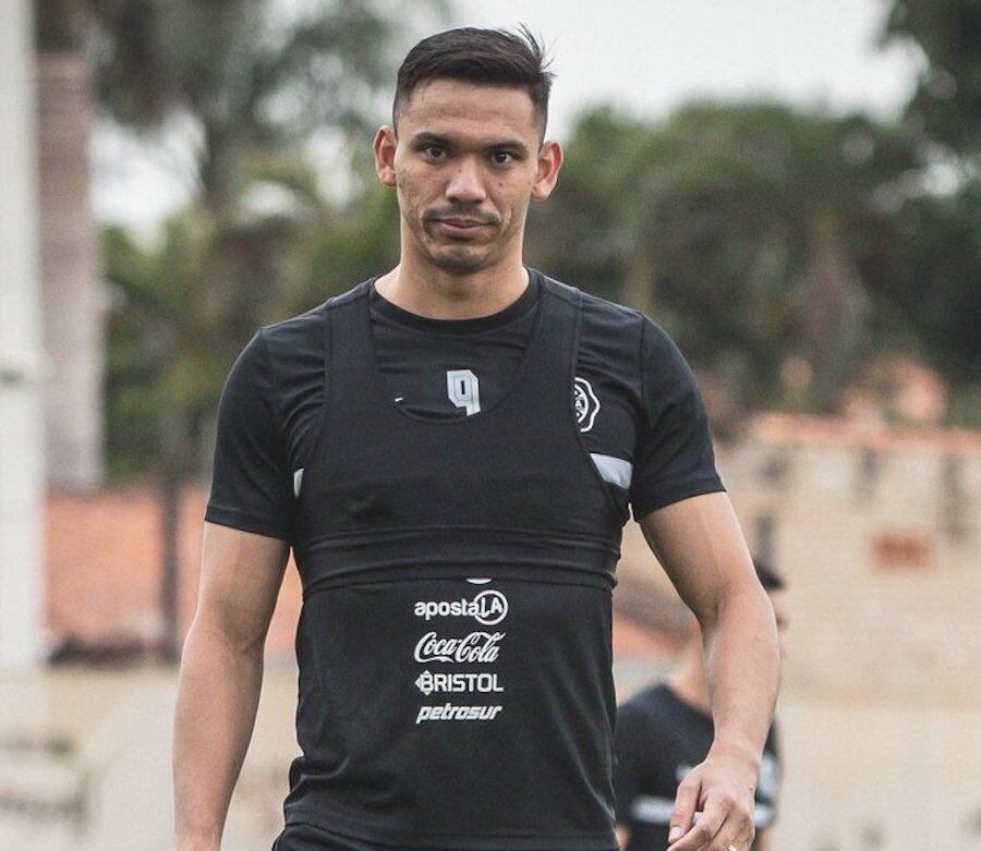 Walter González, delantero de Olimpia.FOTO: @ELCLUBOLIMPIA