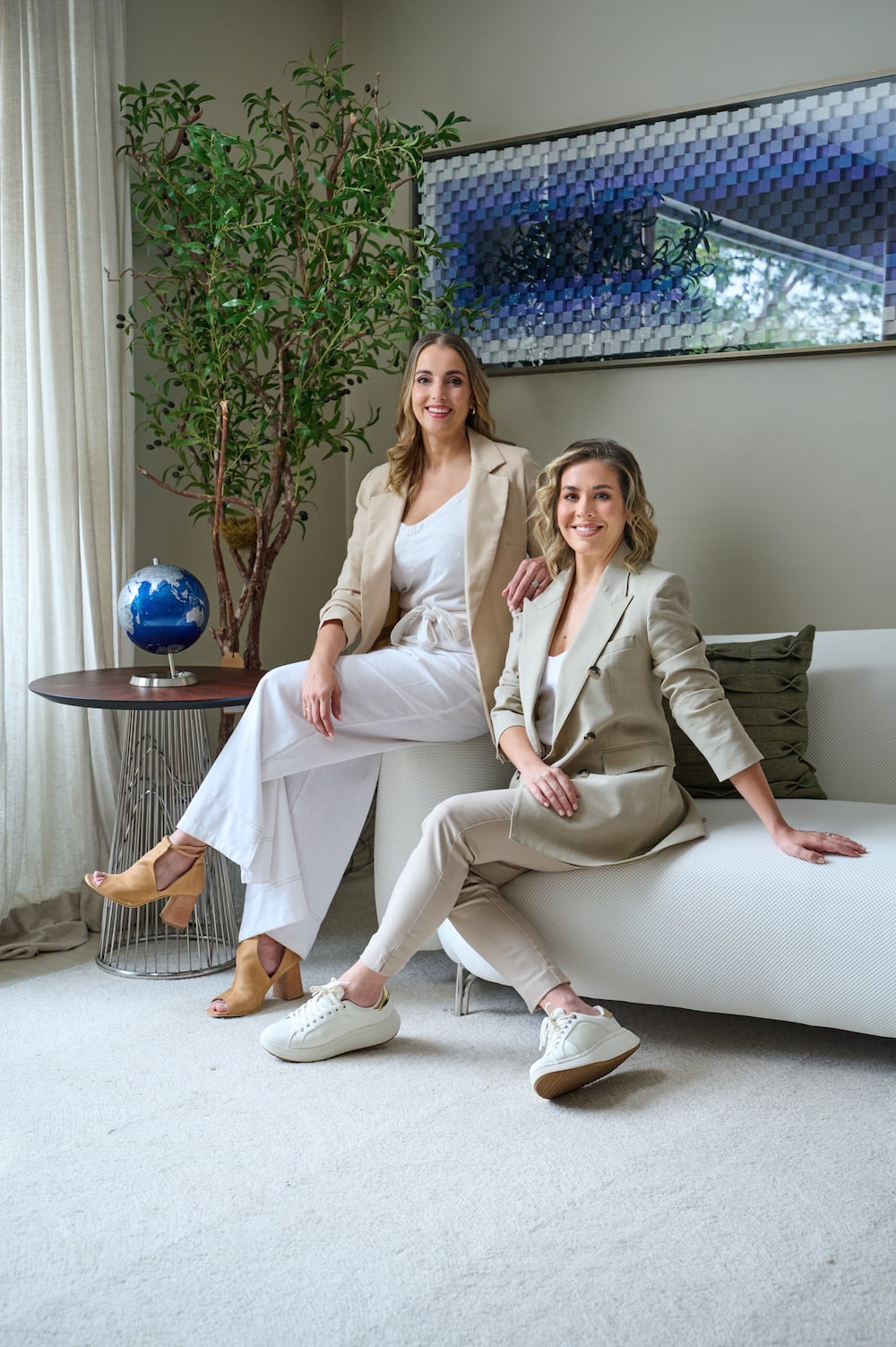 Coti Urbieta y Lara Huttemann son el alma creativa de Periferia, una firma con 10 años de trayectoria en el mercado. Foto: Gentileza.