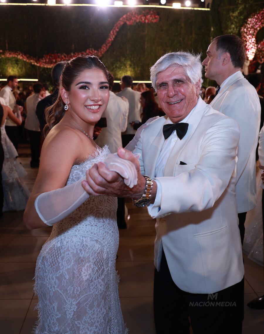Jimena Codas Bedoya y su abuelo Ral Codas Riera