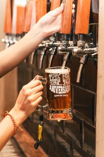 Los clientes disfrutaron de buena música, buena comida y pudieron realizar tours por la fábrica para conocer el proceso de elaboración de sus cervezas. Foto: Gentileza