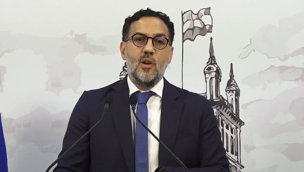 El director de la DNCP alega que no existe ninguna demora excesiva en cuanto a la licitación de máquinas. Foto: Gentileza