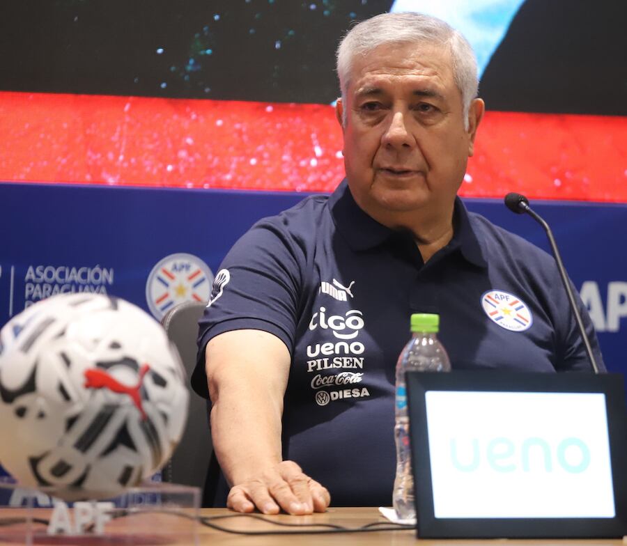 Carlos Jara Saguier, DT de la selección olímpica de Paraguay.FOTO: ROBERTO ZARZA