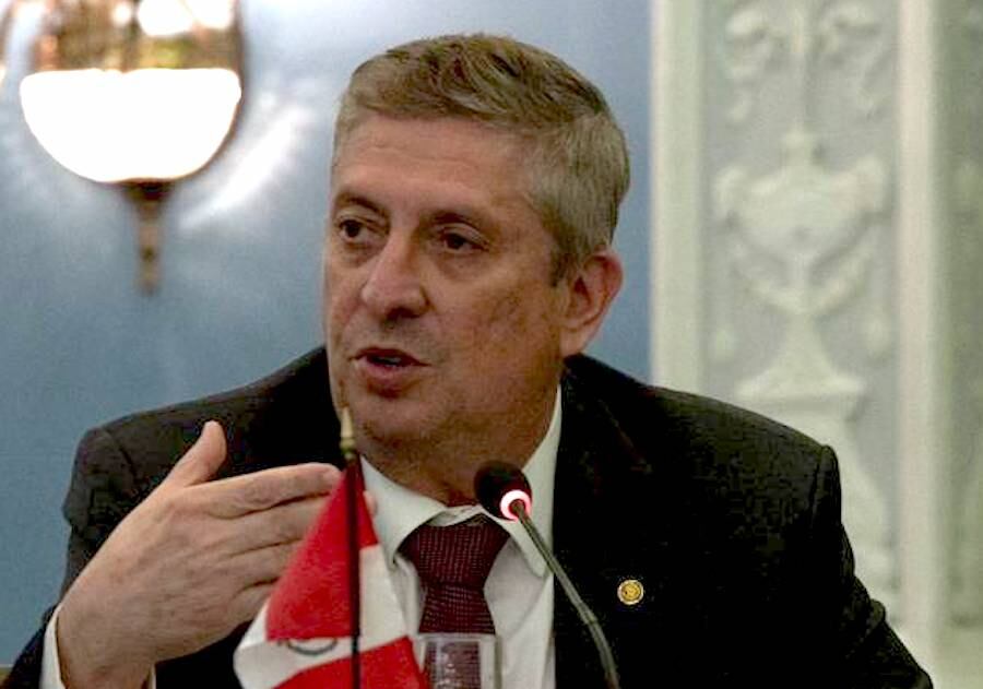 El ministro del TSJE, Jaime Bestard, señaló que aguardan el desembarco de las primeras máquinas para fines de este año. Foto: Gentileza
