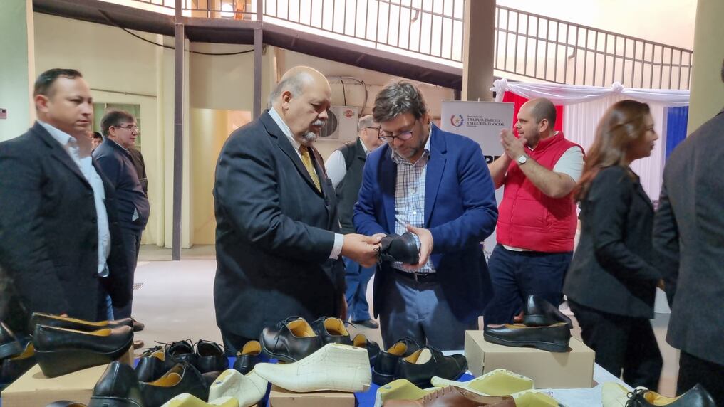 Visita guiada en el Centro de Servicios Tecnológicos del Calzado, Centro de Servicios Tecnológicos de Alimentos, Centro de Servicios Tecnológicos de Textiles y al Centro Tecnológico de Avanzada. Foto: Gentileza