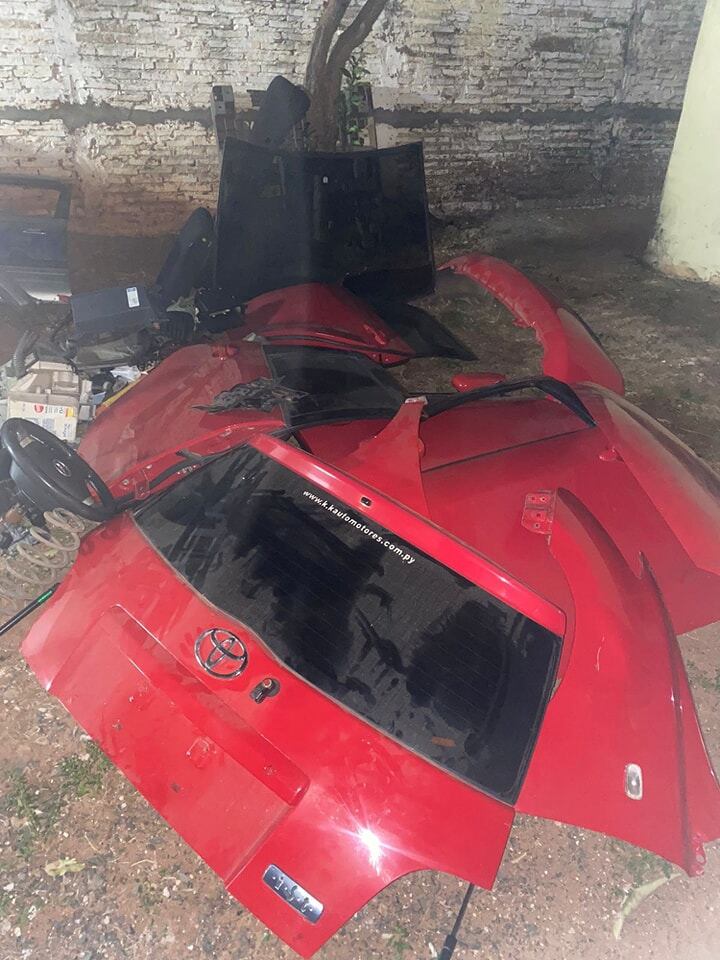 El Ministerio Público realizó una allanamiento en una vivienda donde se incautó partes de vehículos denunciados como robados. Foto. Gentileza