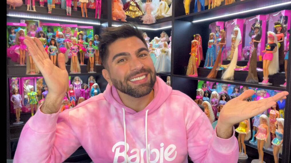 Gabriel Scura inició su colección de Barbie en el año 2015. Foto: Gentileza