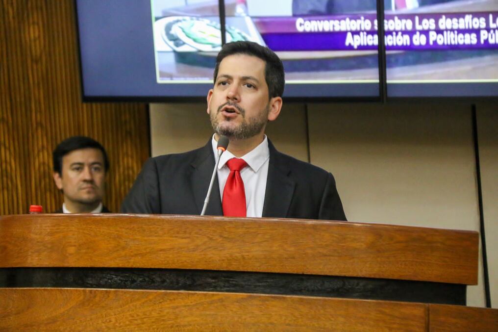 El presidente de la Cámara de Diputados, Raúl Latorre, aseguró que Paraguay no quedará con los brazos cruzados ante el incumplimiento de Argentina para suspender temporalmente el cobro del peaje en la hidrovía. Foto: Archivo