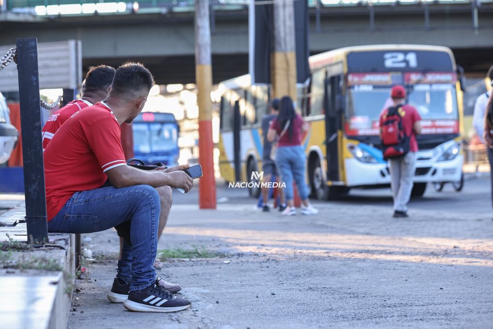 El ministro Carlos Valdovinos señaló que el pago de subsidio adeudado al sector transportista se realizaría esta semana. Foto: Matías Amarilla