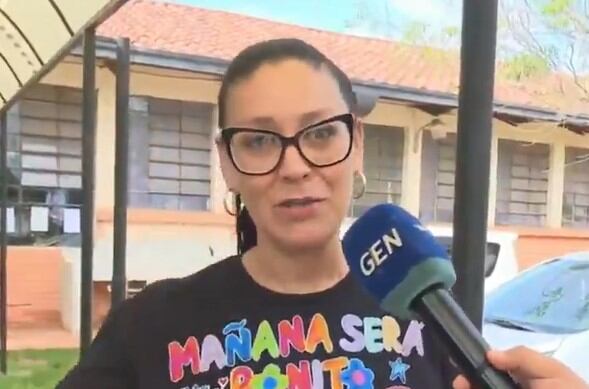 Yanina Sánchez, madre de uno de los alumnos afectados, dijo que el papá delegado se esfumó con el dinero. Foto: Captura de pantalla