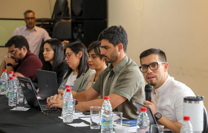 Javier Viveros presentó una nueva normativa que establece mecanismos de competitividad sectorial. Foto: Gentileza