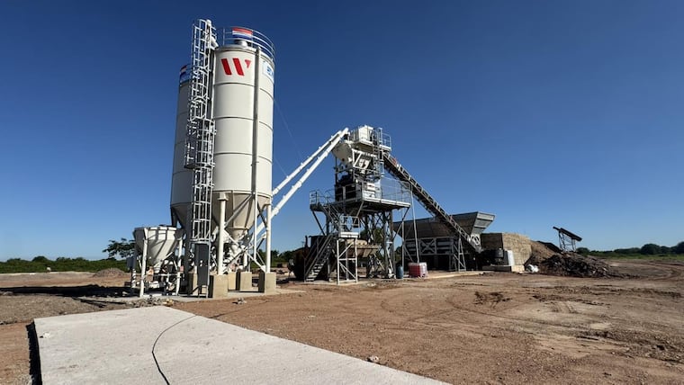Pavimentación con hormigón. Foto: Concepción al día.