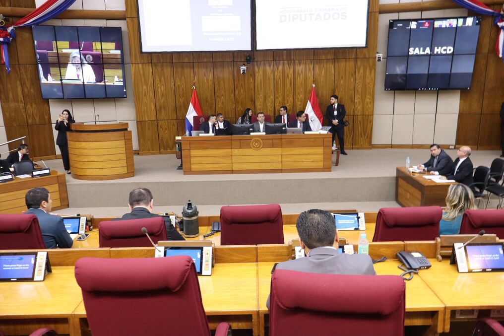 El fiscal general del Estado Emiliano Rolón y el juez penal de garantías Osmar Legal fueron convocados para el próximo miércoles. Foto: Gentileza
