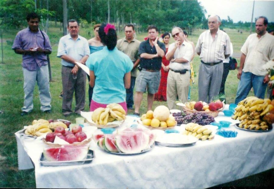 Primer Festival de TU BISTVAT en el Parque Ñu Guazú (año 2005), organizado por el incansable Eduardo Zaracho, en la foto entre otros estamos Max Haber, Jack Fleischman y Jacobo Cohenca, ya fallecido