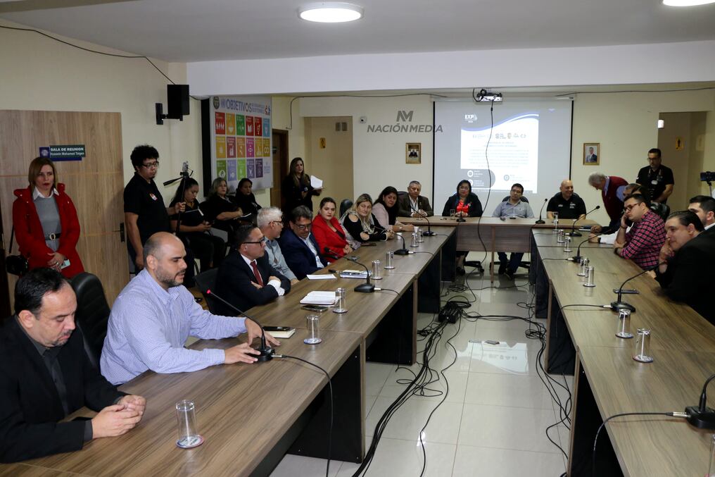 En la Cámara de Comercio y Servicios de Ciudad del Este se hizo el lanzamiento de la Expo Seguridad a realizarse del 14 al 16 de junio próximos, en la gobernación de Alto Paraná. Es organizada por Codeleste y el Ministerio del Interior. FOTO: Gustavo Galeano Molinas
