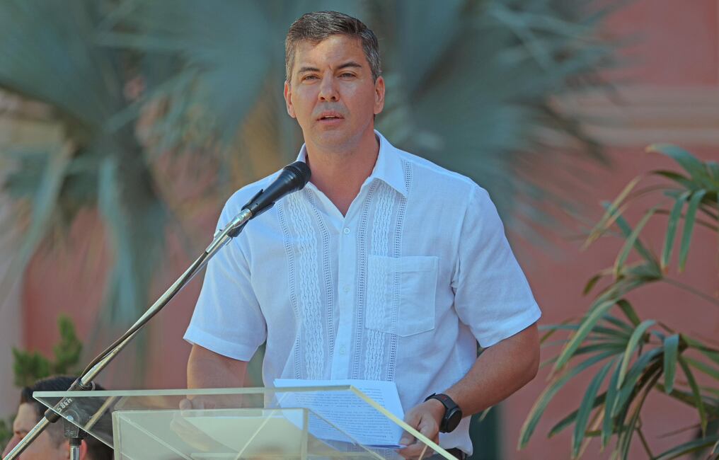 El presidente Santiago Peña manifestó que desde el Gobierno nacional se remarcó que las autoridades serán implacables a la hora de velar por el cumplimiento, en calidad y cantidad, del programa Hambre Cero. Foto: Gentileza