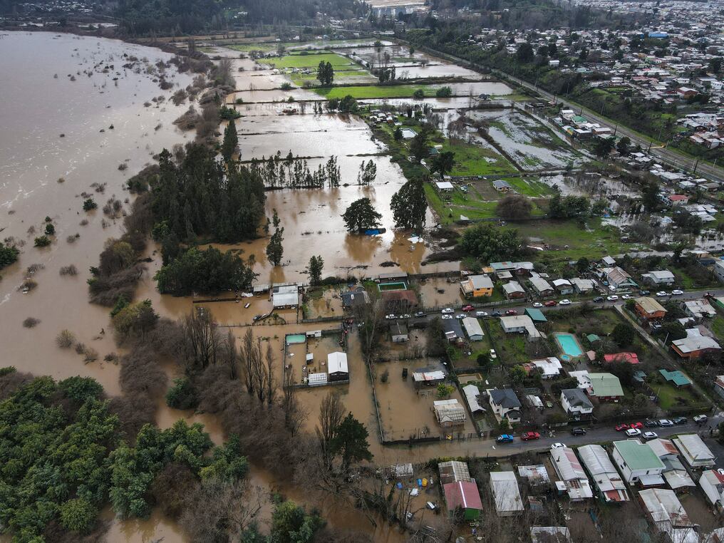 Las intensas lluvias, que comenzaron el jueves, se concentraron en muy pocas horas, especialmente en la cordillera y la precordillera de Los Andes. Foto: AFP