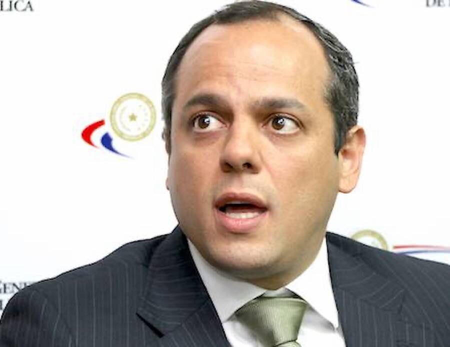 El contralor general, Camilo Benítez, indicó que desde hace un tiempo vienen reclamando más funcionarios, debido a que cada vez van sumando mayores competencias a la institución. Foto: Archivo