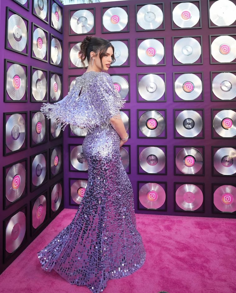Nadia Ferreira brilló en la alfombra magenta de Premios Lo Nuestro. Foto: Instagram - @nadiaferreira
