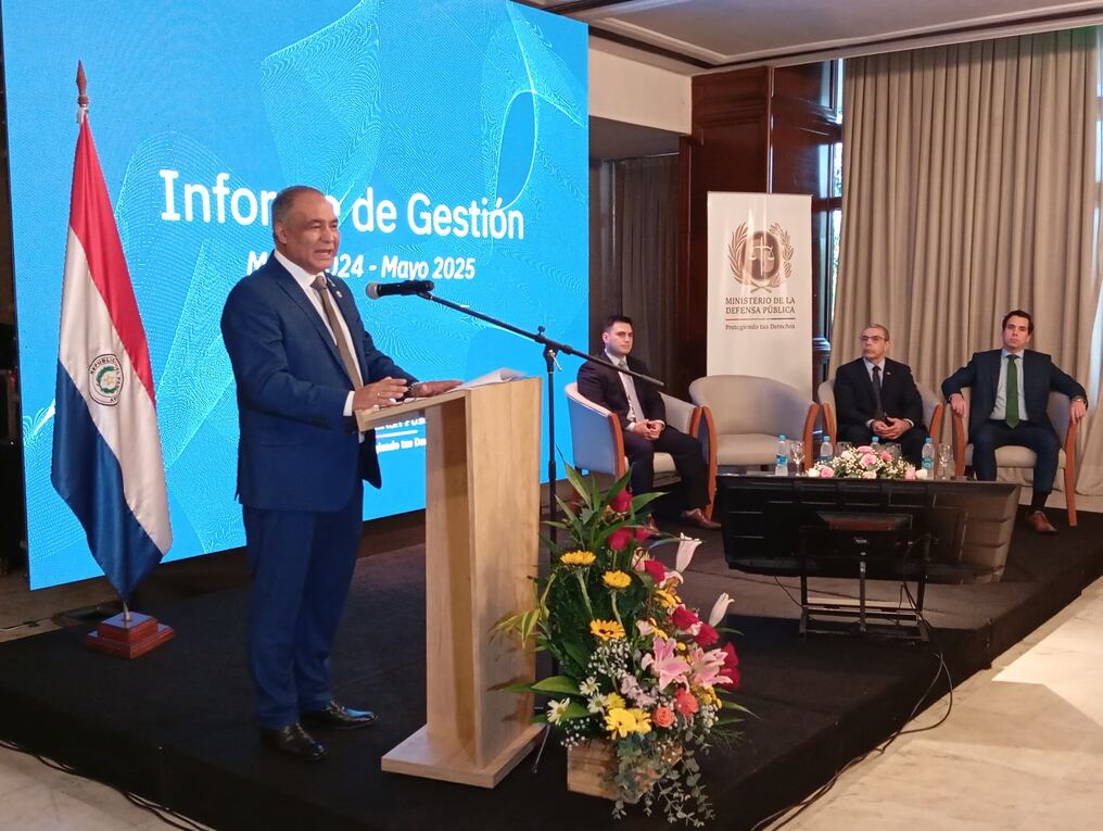 El defensor general, Javier Esquivel, brindó su informe de gestión resaltando varios logros desde el momento de su asunción al cargo. Foto: Gentileza