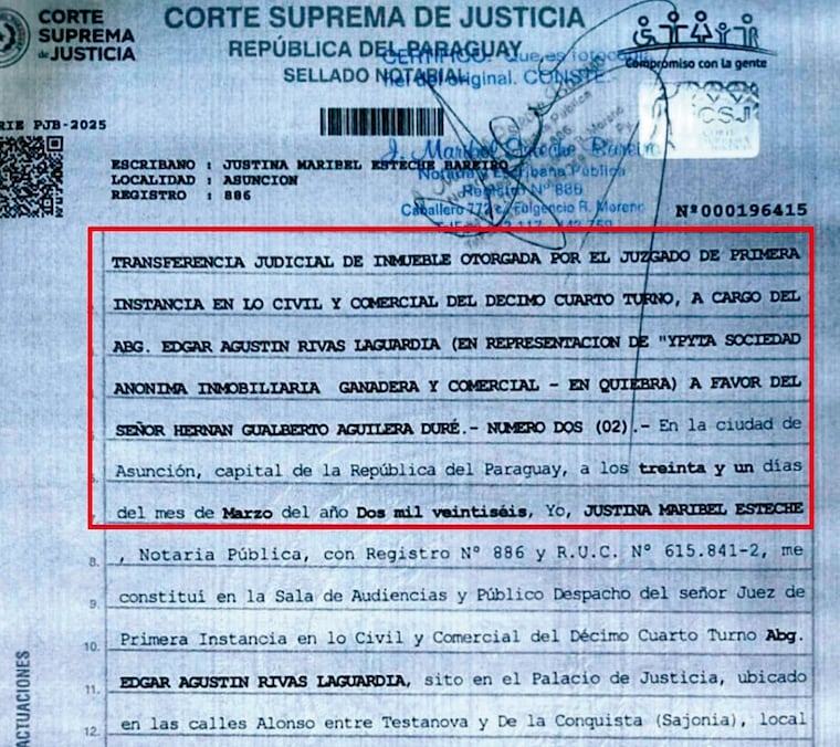 Documento de la transferencia de un valioso inmueble a favor de una persona que no tendría la solvencia económica para justificar la compra.FOTO: GENTILEZA