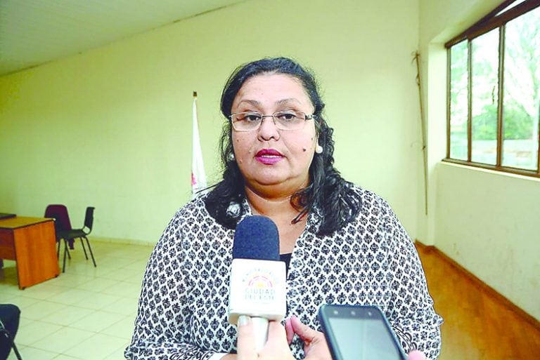 Magdalena Montiel, coordinadora de la Contraloría Ciudadana de Ciudad del Este, indicó que confía en la gestión del interventor designado por el Ejecutivo. Foto: Gentileza